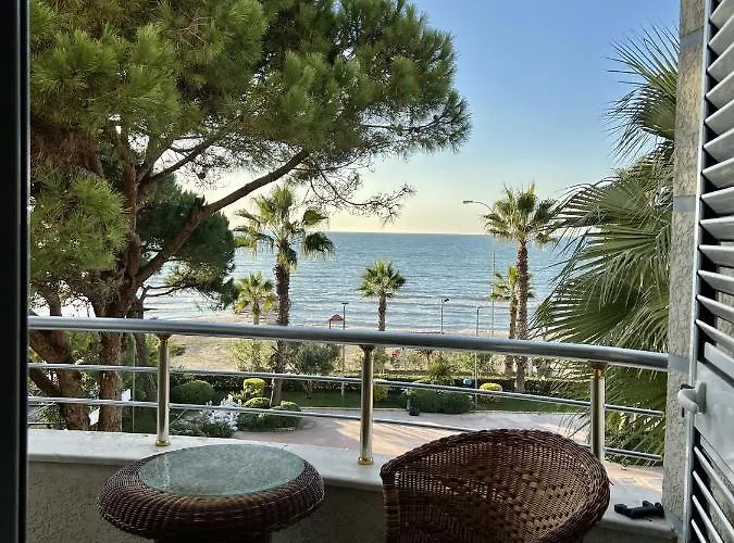 In Durres Elio * Golem (Tirana)